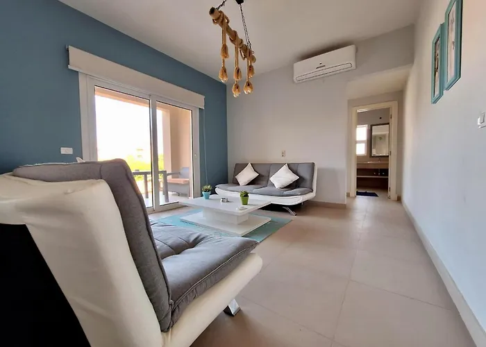 Waterside E 1-bedroom Ground Floor Sleeps 4 Persons