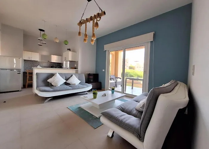 Waterside E 1-bedroom Ground Floor Sleeps 4 Persons *